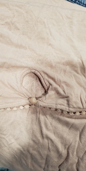 Blush H & M sleeveless blouse size medium - Picture 2 of 4